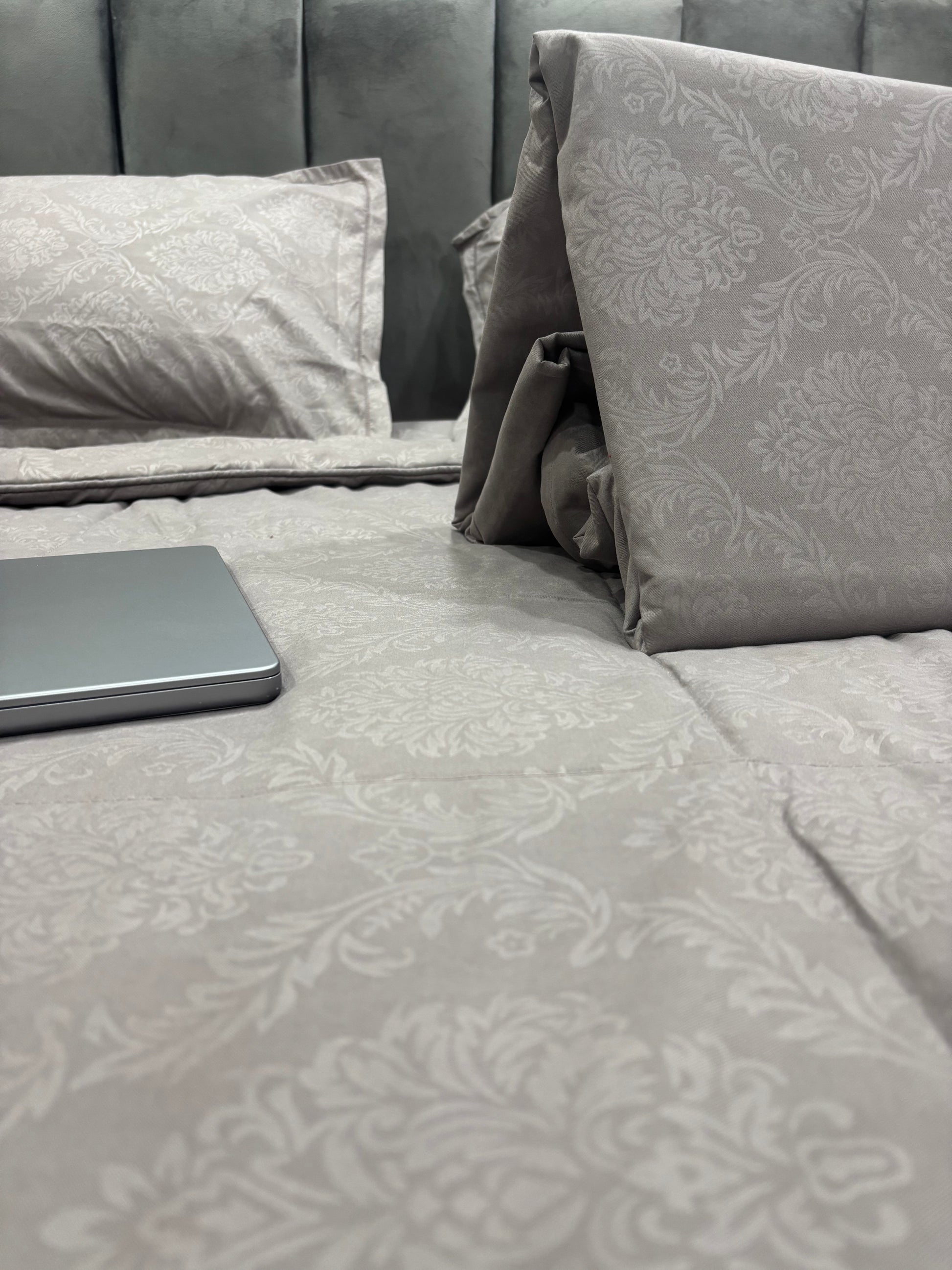 Urban Daily silver embossed king size poly-cotton bedsheet – Meta Livin